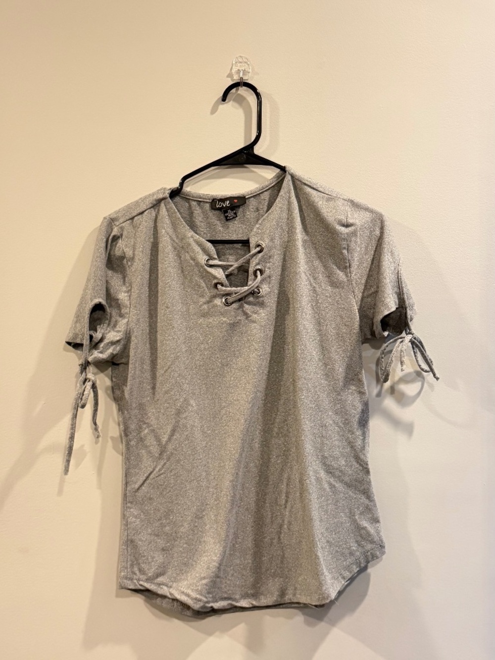T shirt size: XL color: Gray, brand: Love